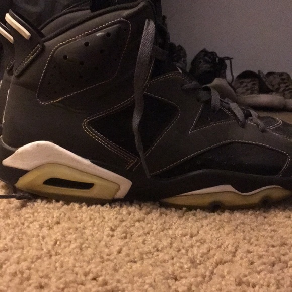 Jordan 6s - Picture 2 of 3